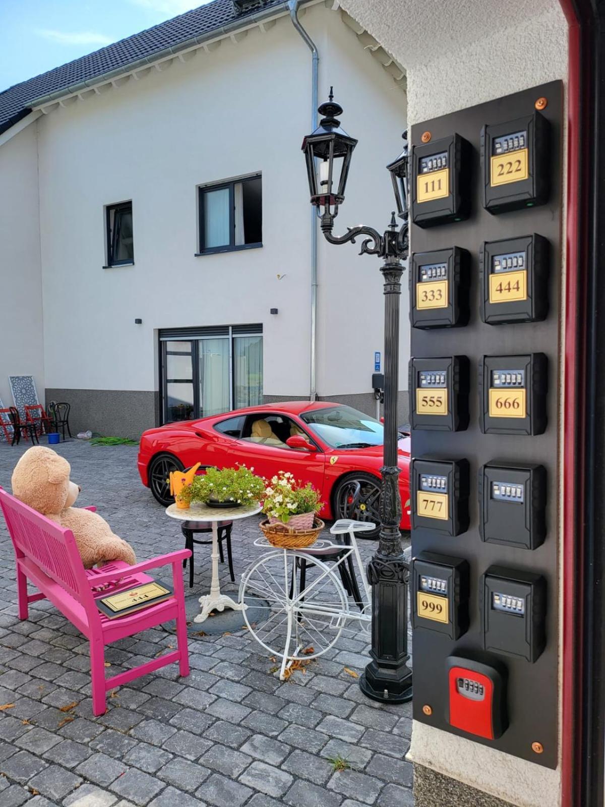 Ny-Golden Apartments-Dortmund Airport Exteriör bild